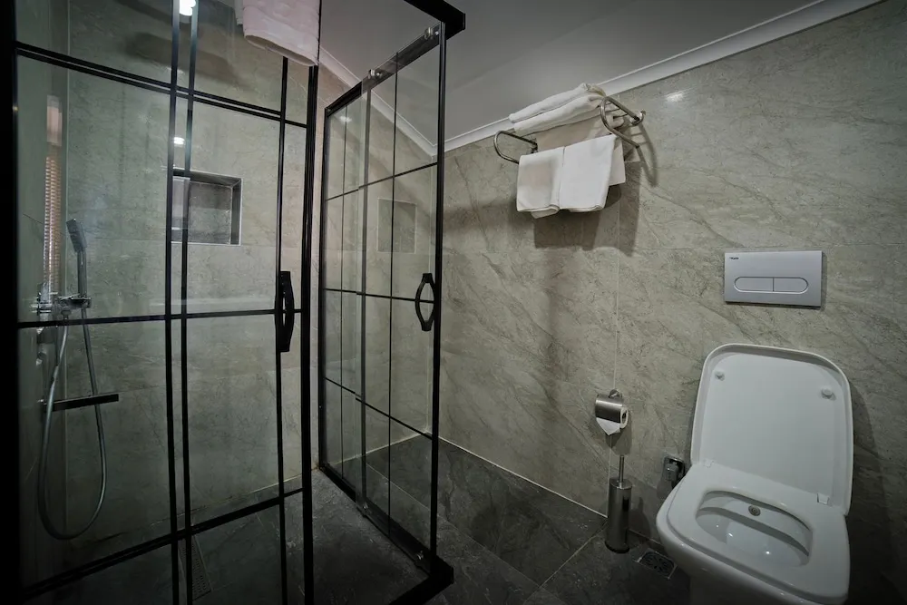 Luxury Tek Büyük Yataklı Oda