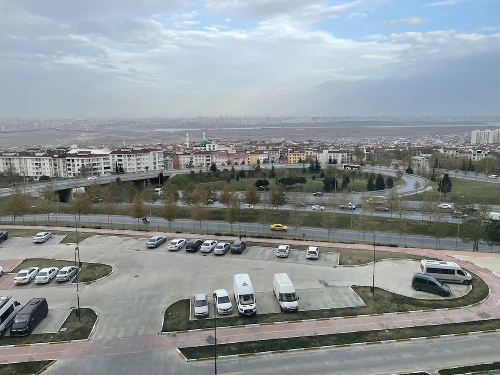 Deluxe Stüdyo Süit, Havuz Manzaralı