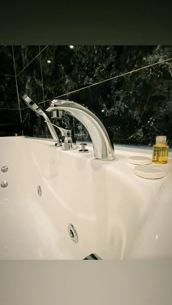 Premium Tek Büyük Yataklı Oda