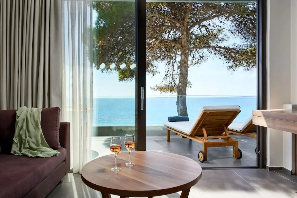 Junior Süit, Sıcak Su Küveti, Denize Bakan (Seafront)