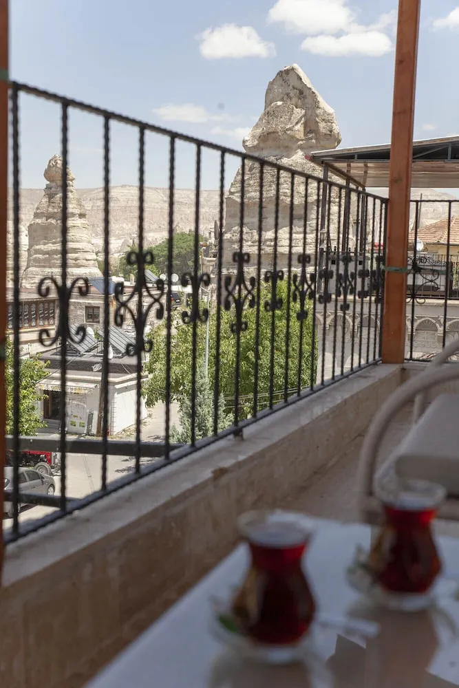 Honeymoon Tek Büyük Yataklı Oda