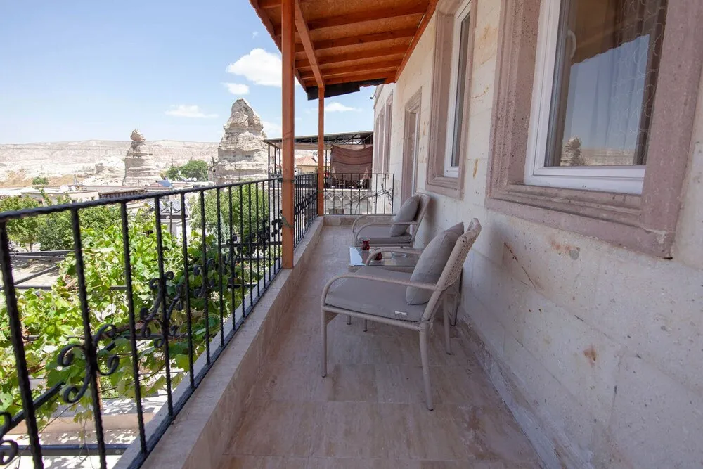 Honeymoon Tek Büyük Yataklı Oda