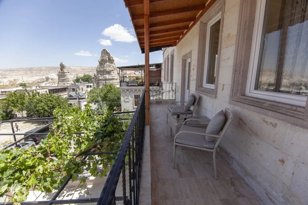 Honeymoon Tek Büyük Yataklı Oda