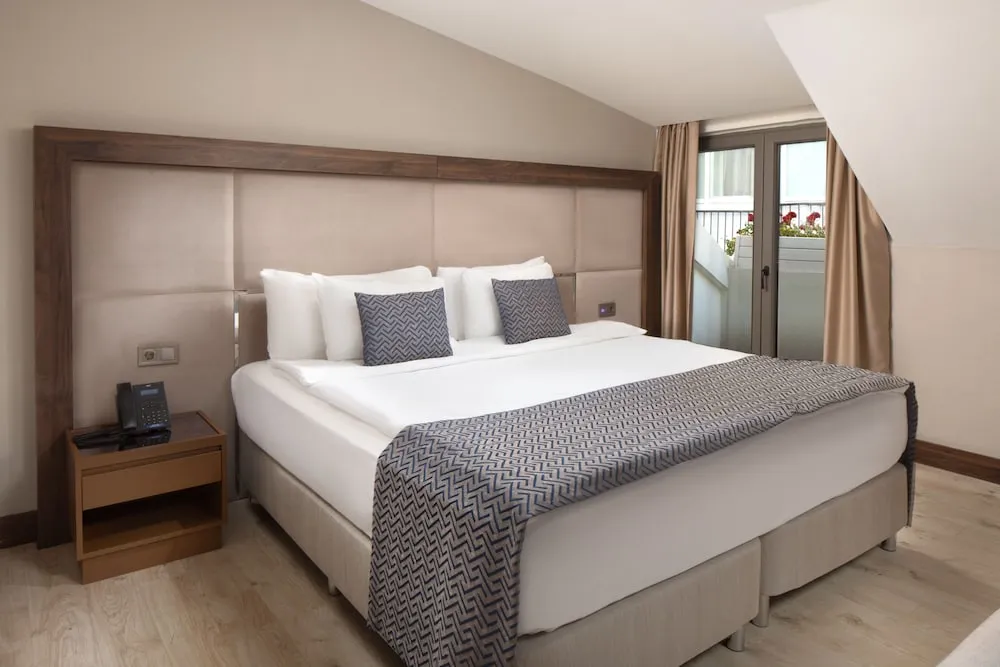 Prestige Suit,1 Cift Kisilik Yatak ve Cekyat,Sigara Icilmez