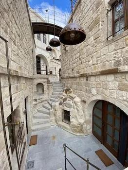 Ürgüp Cave Suites