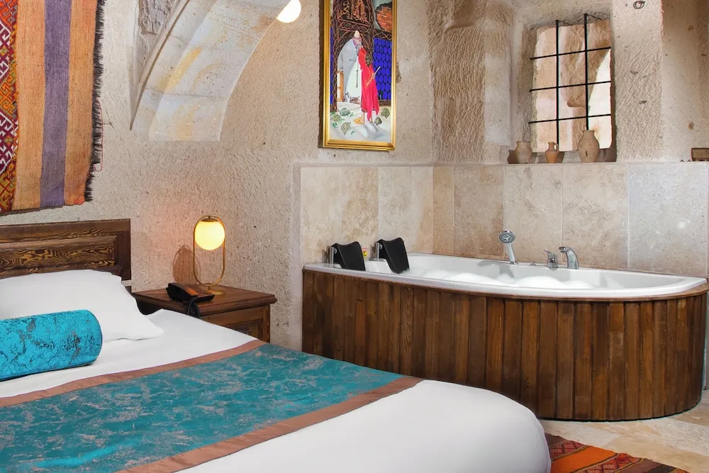 Deluxe Nostalgia Suite - 205