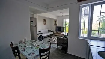 Kahraman Apart