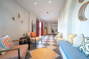 Reddoors Suites Sea View