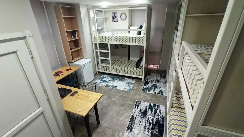 Basic Ortak Ranzalı Oda, Karma Ranzalı Oda