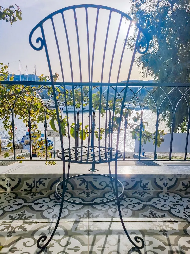 Panoramic Apart Daire, Deniz Manzaralı, Denize Sıfır