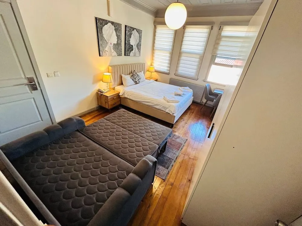 Deluxe Dört Kişilik Oda