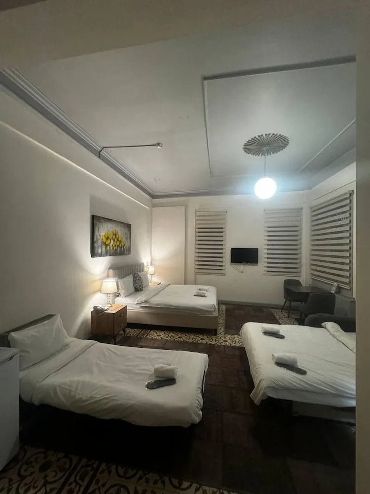 Deluxe Dört Kişilik Oda
