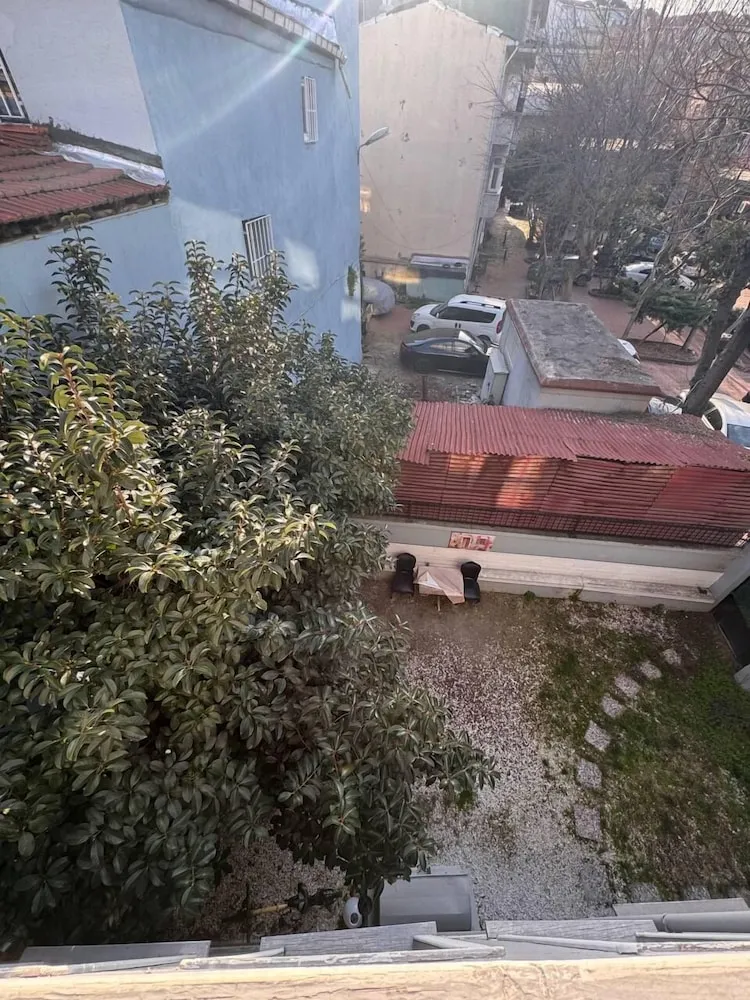 Üç Kişilik Oda