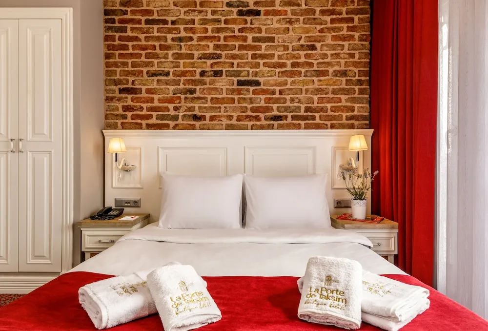 Comfort Tek Büyük Yataklı Oda