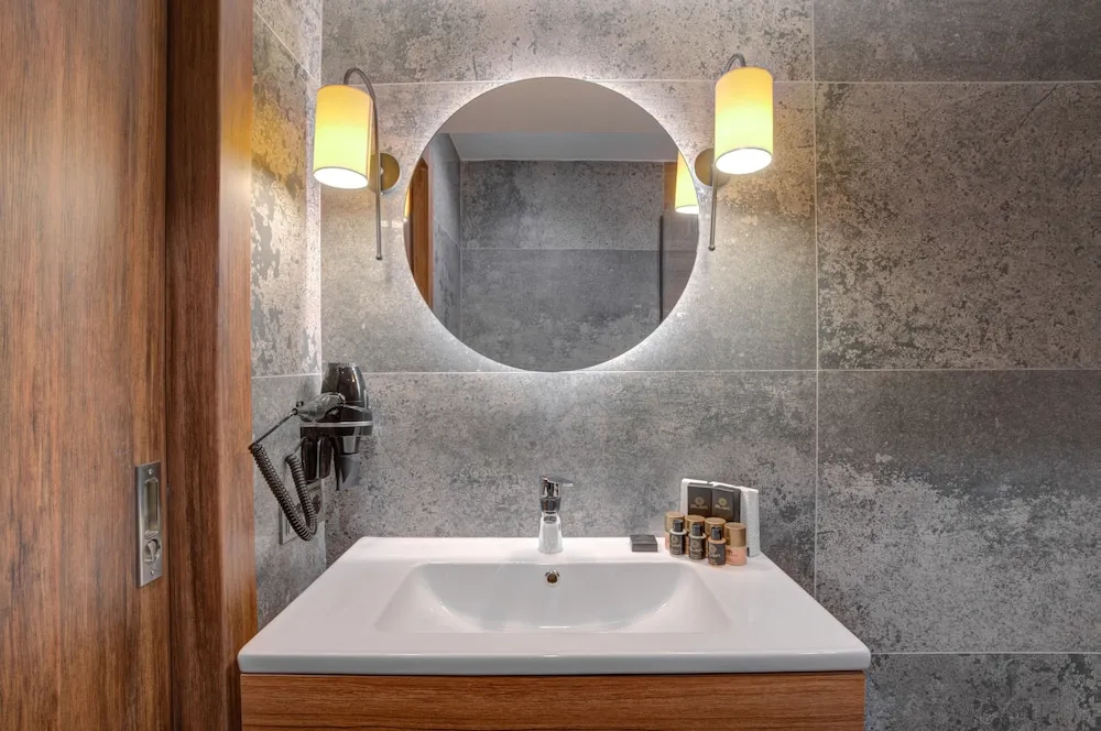 Economy Tek Büyük Yatakli Oda - Penceresiz