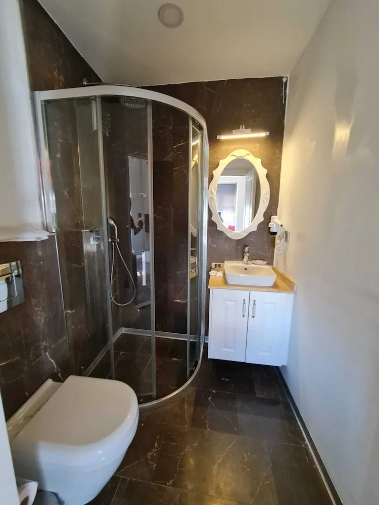 Deluxe Dört Kişilik Oda