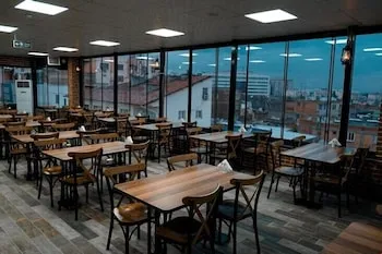 Hasuni Taş Hotel
