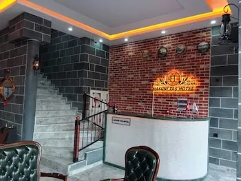 Hasuni Taş Hotel
