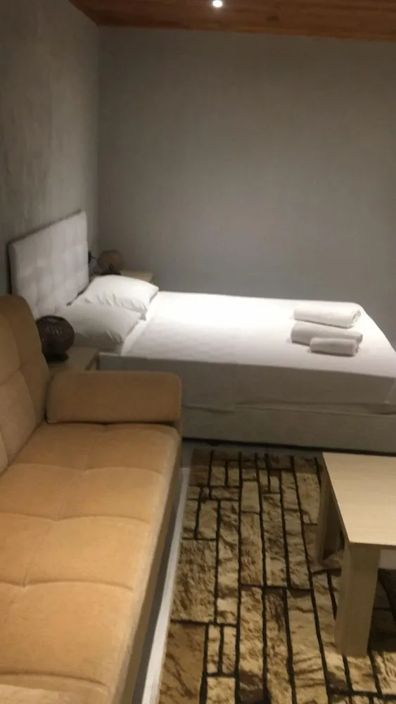 DENIZ ROOM