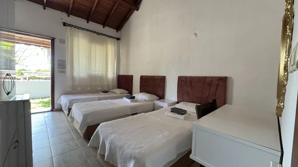 Tek Büyük veya İki Ayrı Yataklı Oda