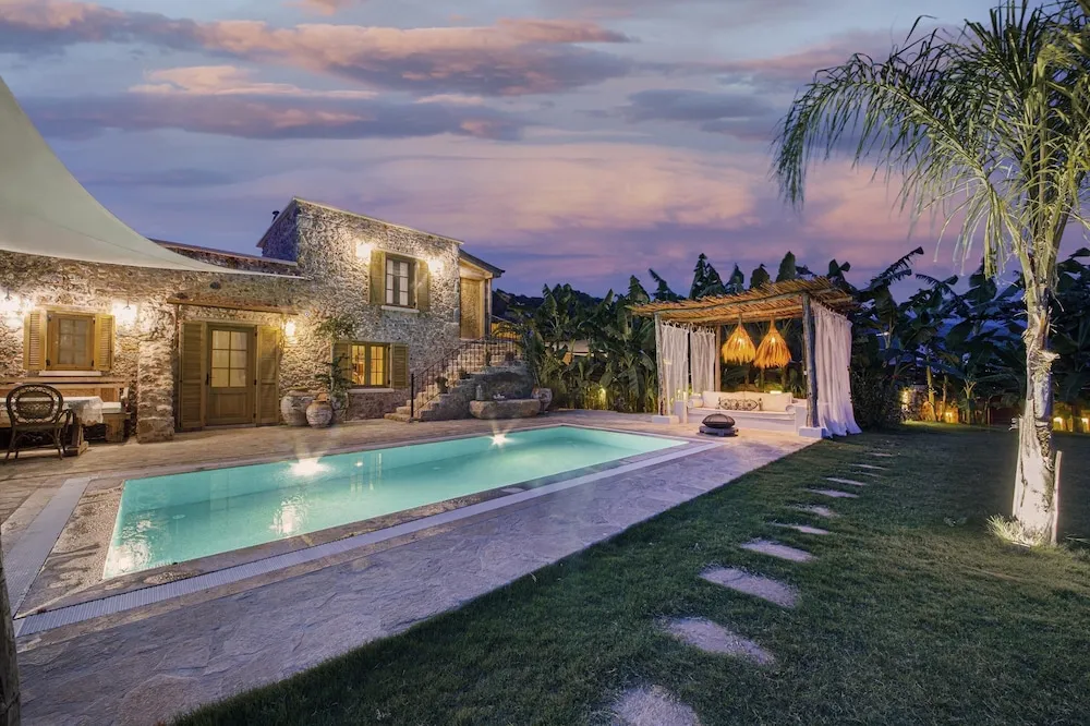 Ada Dreams History - Yalnızca Yetişkinler