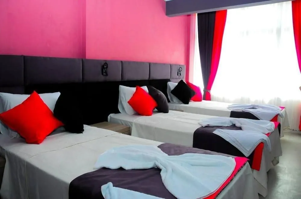 Deluxe Üç Kişilik Oda