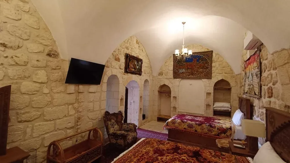 Family Üç Kişilik Oda, Bahçe Manzaralı