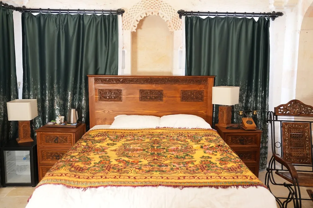 Deluxe Tek Büyük Yataklı Oda, Özel Banyo, Şehir Manzaralı