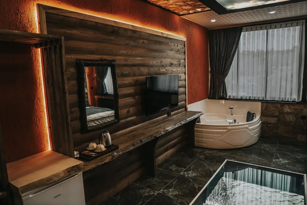 Luxury Oda, 1 En Büyük (King) Boy Yatak, Dağ Manzaralı