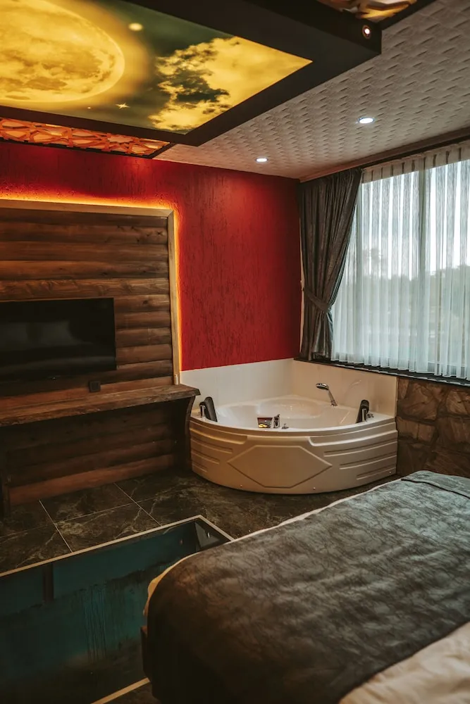 Luxury Oda, 1 En Büyük (King) Boy Yatak, Dağ Manzaralı