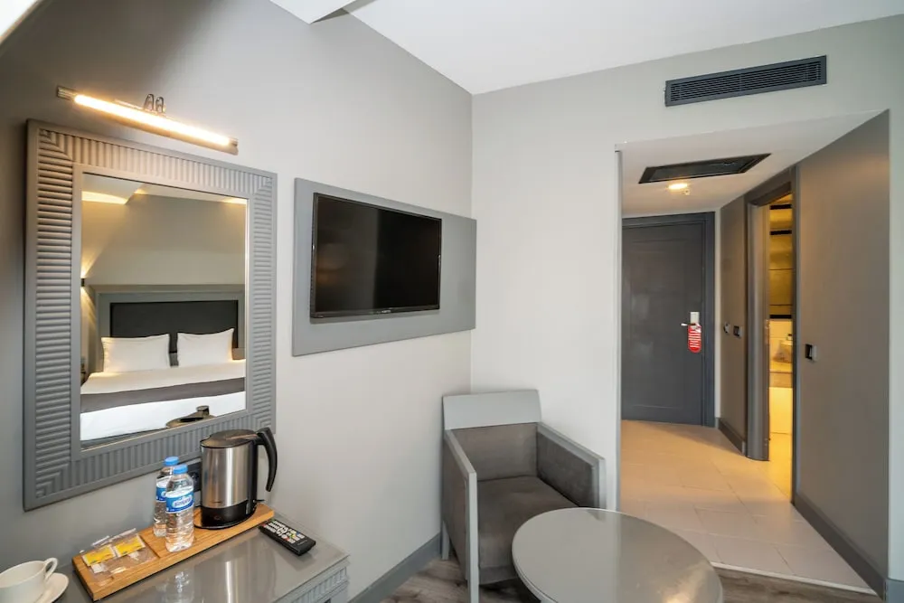 Standard Tek Büyük Yataklı Oda