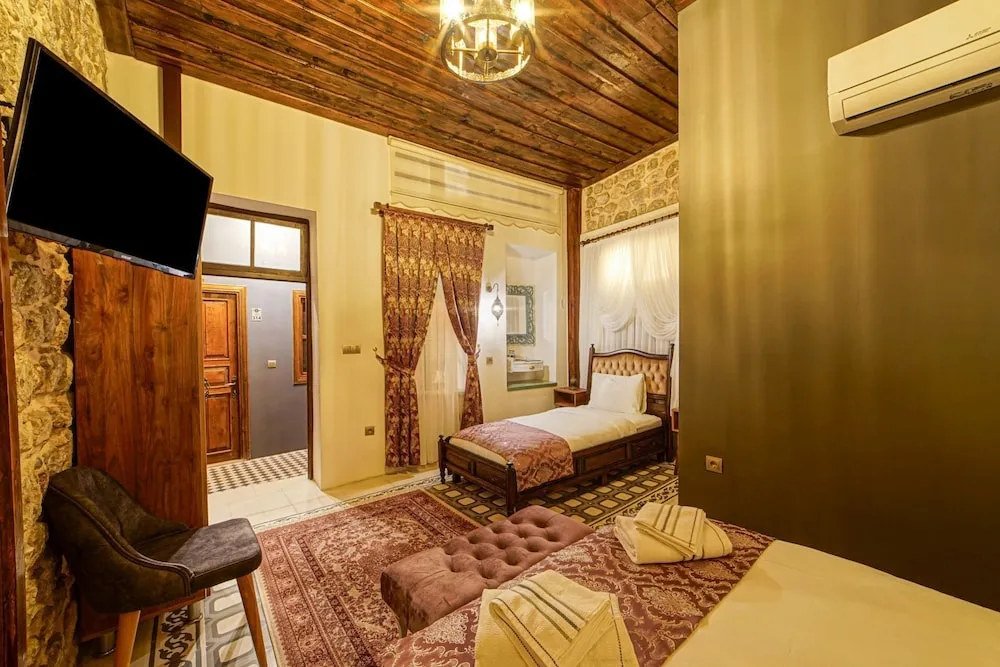 Luxury Üç Kişilik Oda
