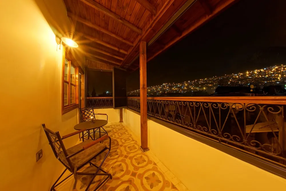 Luxury Üç Kişilik Oda