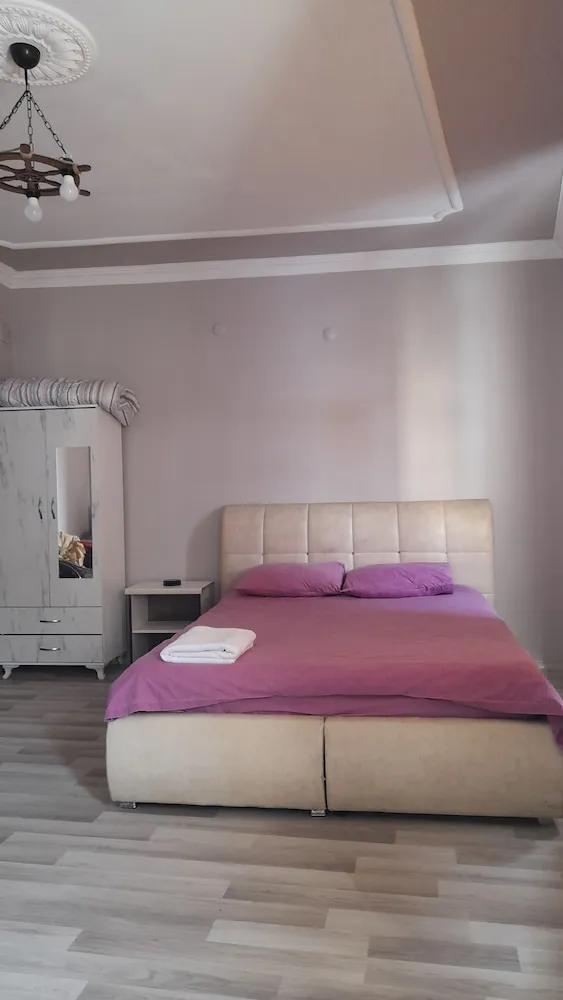 Classic Tek Büyük Yataklı Oda