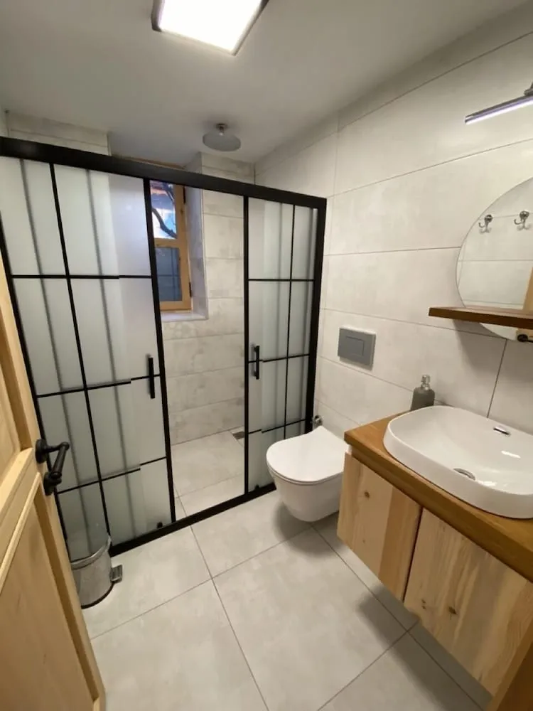 Comfort Üç Kişilik Oda, Avlu Manzaralı, Asma Kat