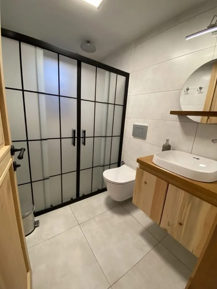 Comfort Üç Kişilik Oda, Avlu Manzaralı, Asma Kat