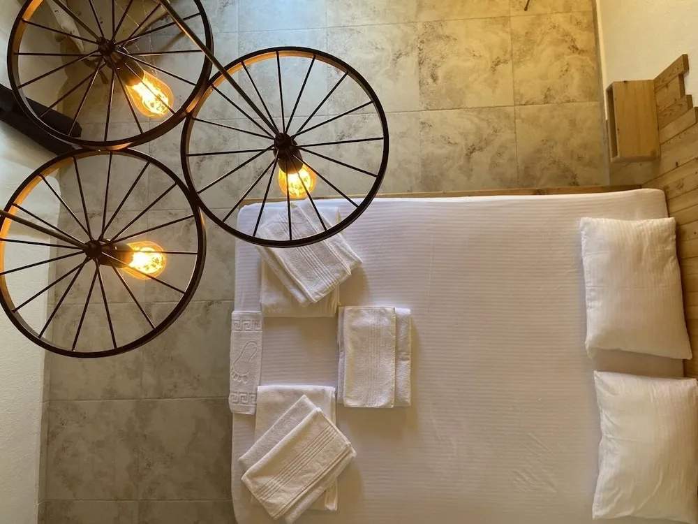 Comfort Üç Kişilik Oda, Avlu Manzaralı, Asma Kat