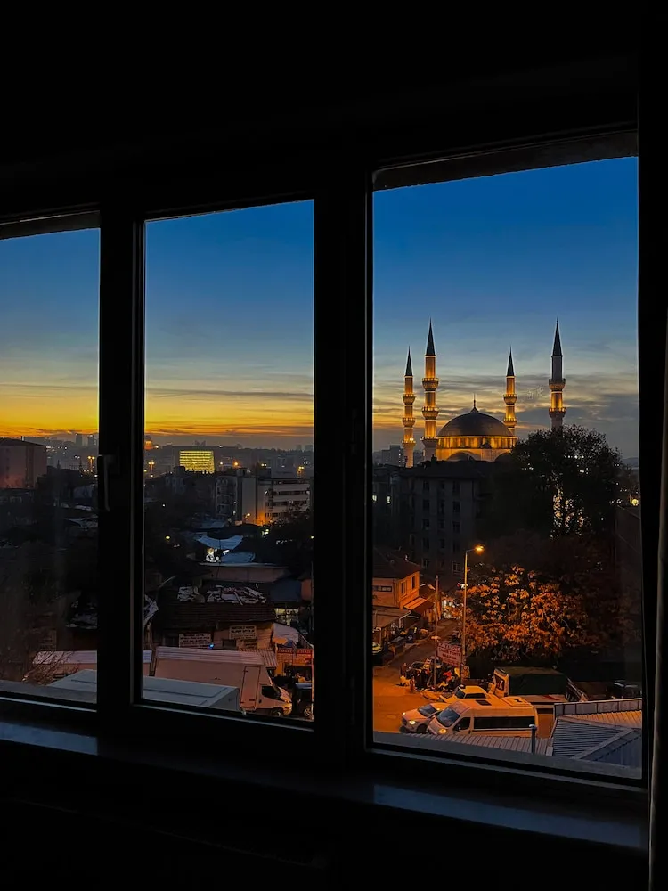 Basic Oda, 2 Tek Kişilik Yatak, Şehir Manzaralı