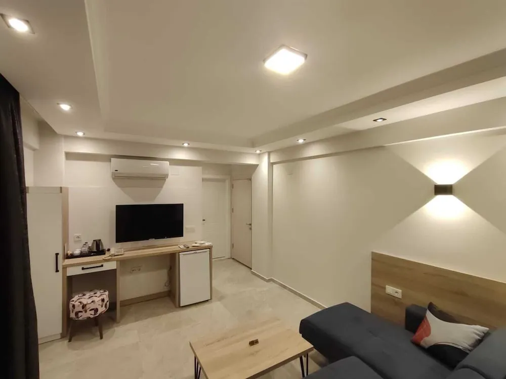 Family Oda, Avlu Manzaralı