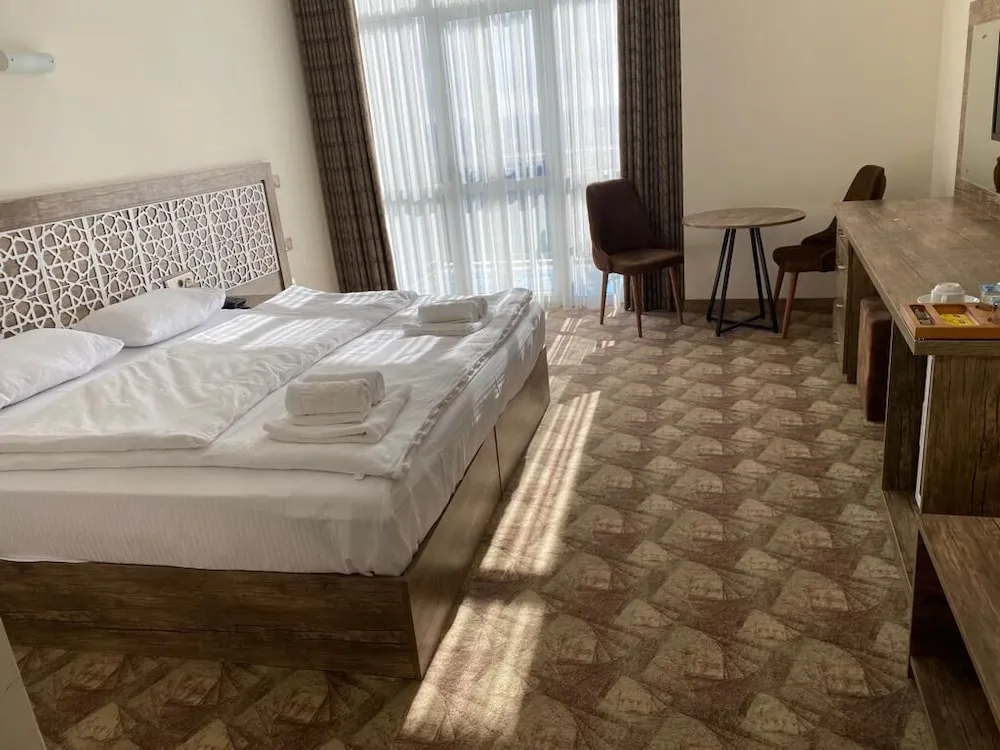 Standard Büyük Yataklı Tek Kişilik Oda