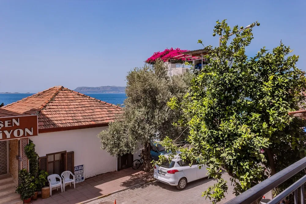 Family Oda, Kısmi Deniz Manzaralı