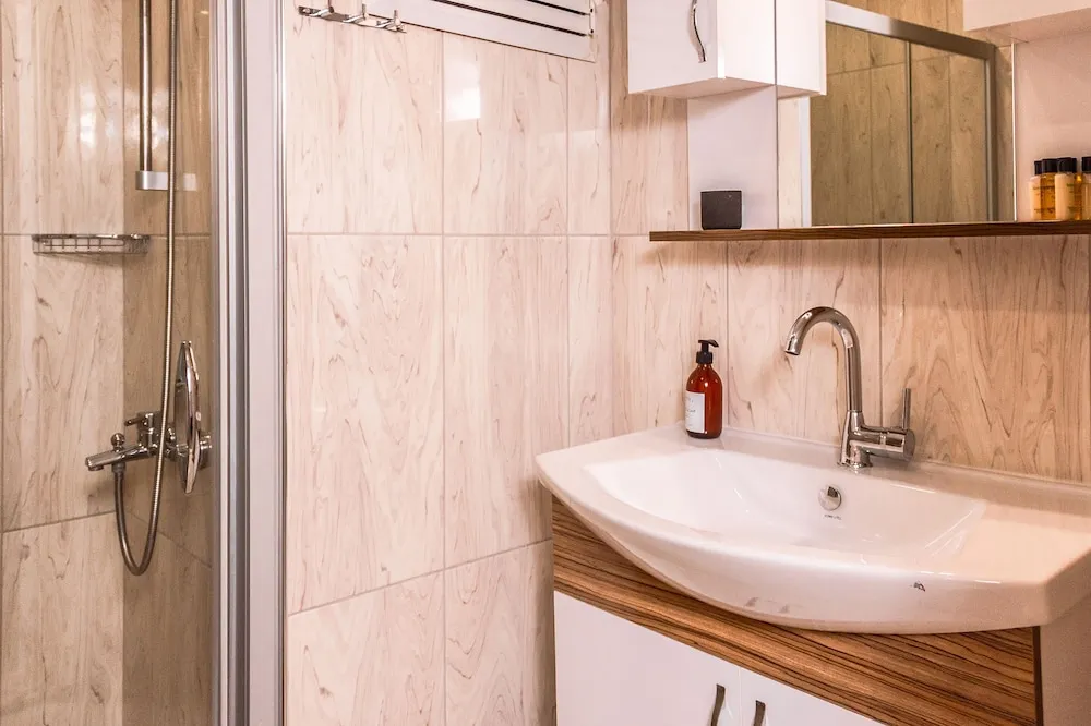 Classic Üç Kişilik Oda