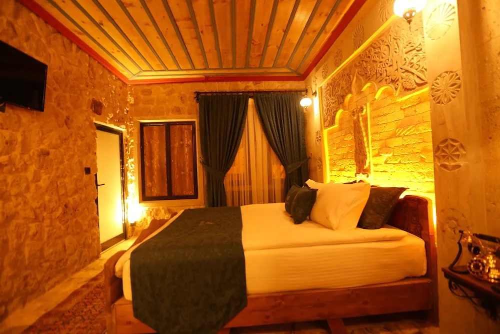 Standard Tek Büyük Yataklı Oda