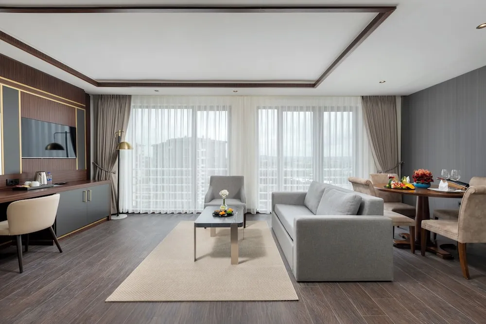 Premium Suite Room