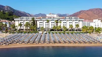 Faros Premium Beach Hotel