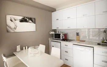 Nuru Ziya Suites
