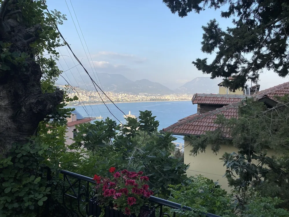 Standard Üç Kişilik Oda, Deniz Manzaralı