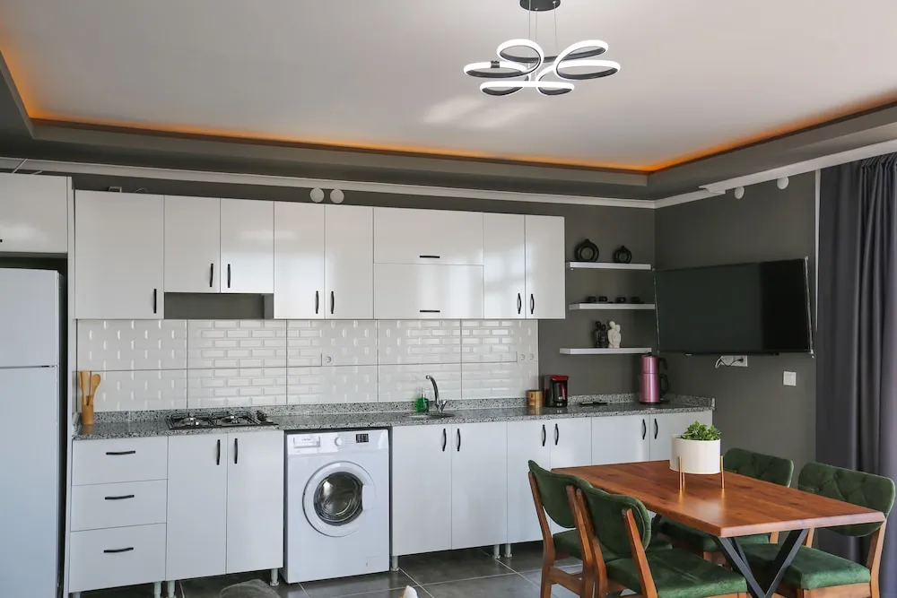Deniz Manzarali Terasli 2+1 Aile Dairesi
