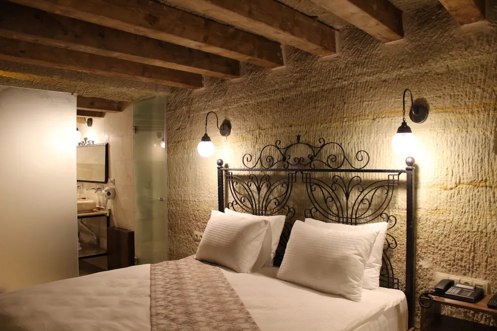 Deluxe Dört Kişilik Oda