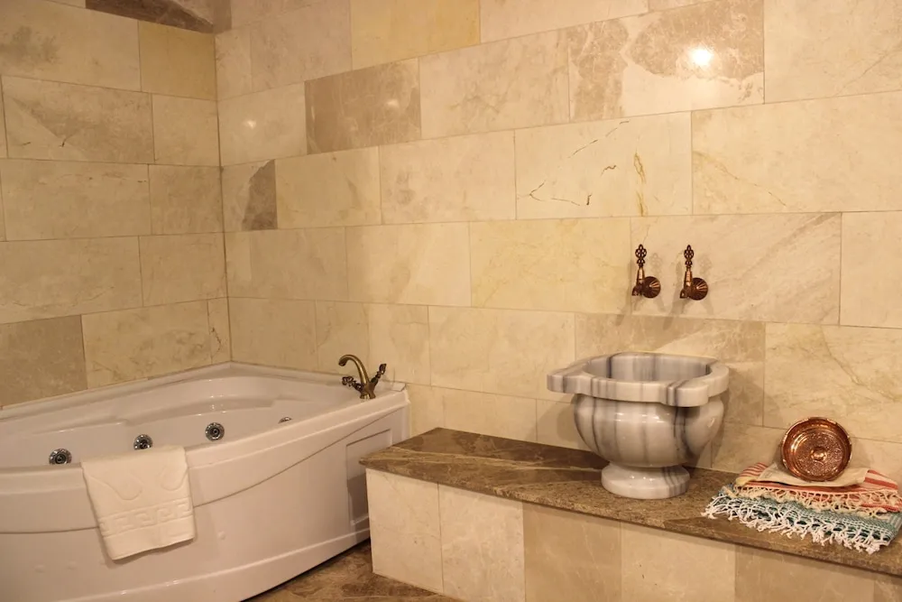 Deluxe Üç Kişilik Oda